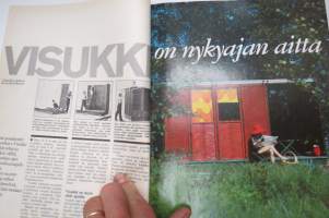 Avotakka 1972 nr 7, Anssi Kukkonen lomailee, Termosastiat testissä, Visukki-aitta, Kaislamatot, Pihaelämä, Paneeli kotoisasti, ym.
