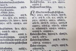 Leonharrt Fuchs Kreutterbuch 1543 -faksimile, yrttikirja näköispainos