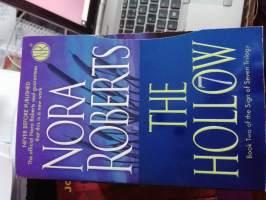 The Hollow/ Nora Roberts