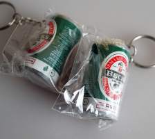 Becks olut  tölkki   - avaimenperä     4x2,5 cm muovia  käyttämätön alkuperäisessä pakkauksessa