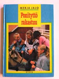 Ponityttö rakastuu - NEA-sarja