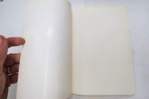 Suomen Taideakatemia - Finlands Konstakademi - kolmivuotisnäyttely - treårsuttstallning Ateneum 1968 -näyttelykirja / art exhibition catalogue