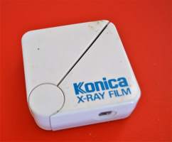Teatterikiikari Copitar / Konica mainos   6x6x2,5 cm/ 10x6x2,5 cm