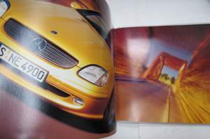 Mercedes-Benz - Designo - Mercedes with a difference 2000 -varusteet / design, myyntiesite / sales brochure