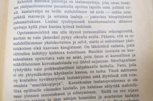 Kansakoulun työtapoja I-III -perinpohjainen selostus kansakolun opetusmenetelmistä yms. koulunkäyntiin vaikuttavista asioista