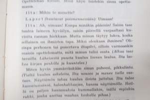 Satunäytelmiä ja laululeikkejä, kirjoittanut ja leikit sommitellut Kaarina Korppi, säveltänyt Väinö Hannikainen