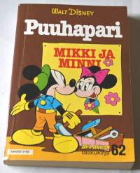 Aku Ankan taskukirja 62	Puuhapari Mikki ja Minni