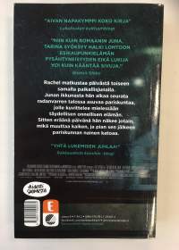 Nainen junassa