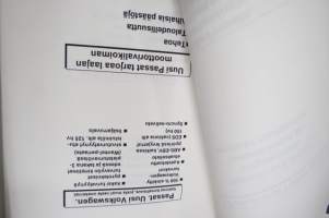 Volkswgen Passat 1997 esittelykansio (sisäiseen käyttöön), 2 esitettä, tuoteinfo (luottamuksellinen) artikkelikokoelma eri lehdissä ilmestyneitä arvioita