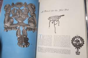 Treasury of American Design I-II - A Pictorial Survey of Popular Folk Arts -erittäin runsas kuvitus pohjois-amerikkalaisista käyttö- ja koriste-esineistä