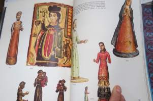 Treasury of American Design I-II - A Pictorial Survey of Popular Folk Arts -erittäin runsas kuvitus pohjois-amerikkalaisista käyttö- ja koriste-esineistä