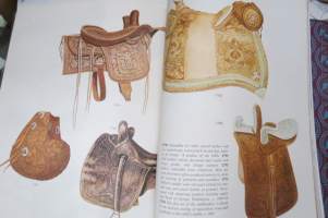 Treasury of American Design I-II - A Pictorial Survey of Popular Folk Arts -erittäin runsas kuvitus pohjois-amerikkalaisista käyttö- ja koriste-esineistä