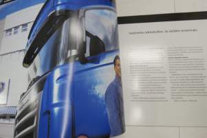 Scania voimalinjavaihtoehdot 2005 -myyntiesite / sales brochure