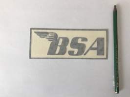 BSA (musta) -tarra