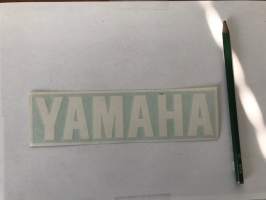 Yamaha (valkoinen) -tarra