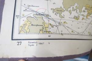Turun saaristo Berghamn - Turku 1947 Åbo skärgård -merikartta / merikortti, kankaalle pohjustettu (paloina)