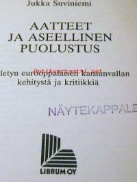 Aatteet ja aseellinen puolustus