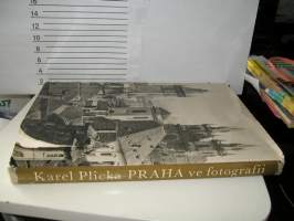 praha ve fiotografii.vakitan tarjous helposti paketti 19x36 x60 cm paino 35kg 5e.