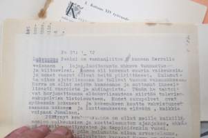 Kemijärven yhteiskoulu / yhteislyseo, erä vuosikertomuksia 1934-1970, osa tuplakappaleina, monissa mukana rehtorin puhekonsepteja ym.