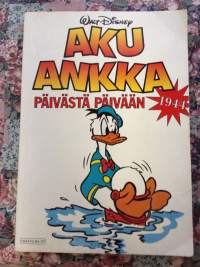 Aku Ankka- päivästä päivään 1944