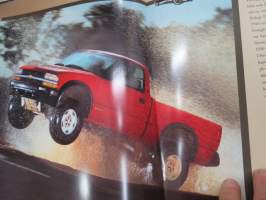 Chevrolet S-10 Pickup -myyntiesite / sales brochure