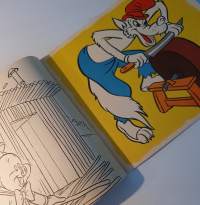 Walt Disney väritysvihko - kolme pientä porsasta