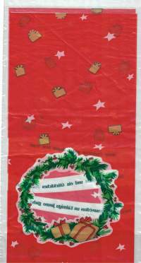 Joulupusseja 6 kpl , muovisia -80  luvulta.30x 15 cm. Ehjiä, puhtaita ja raikkaan näköisiä  makeisilla tms. naposteltavalla  täytettäväksi