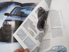 Mazda 323 4WD 1987 -myyntiesite / sales brochure
