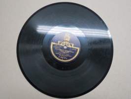 Odeon A 228108 a Allan &amp; C:o Suomalaisia jyskypolkkia / Meidän kylän masurkka - savikiekkoäänilevy / 78 rpm record