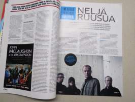 Soundi 2012 nr 9 Him, Suorat Sanat, Roope Latvala, Grease Helmet, Neljä Ruusua, Teemu Bergman, Steve Harris, Tom Waits, The Killers, Bat For Lashes, ym.