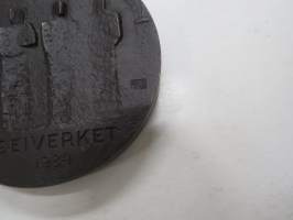 Museovirasto - Museiverket, Pro traditione patria C annos 1984 (Museotoimi 100 v.), nr 187 / 300, sign. TJ