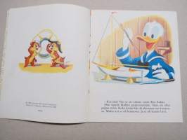 Walt Disney Kultaiset kirjat nr 2 - Aku Ankan leikkilaiva