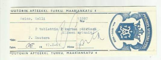 Puutorin Apteekki  Turku  , resepti  signatuuri  1961