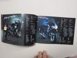 Triumph 1997? motorcycles / moottoripyörät -myyntiesite / sales brochure