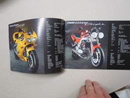 Triumph 2009? motorcycles / moottoripyörät -myyntiesite / sales brochure