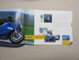 Triumph 2001 sport motorcycles / moottoripyörät - myyntiesite / sales brochure