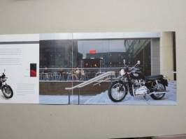 Triumph 2003 classic motorcycles / moottoripyörät - myyntiesite / sales brochure