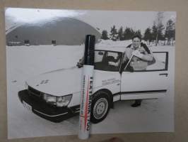 Saab EBS-220 &amp; Matti &quot;Mölli&quot; Keinonen - Rauman Lukko (Valokuvaamo Varjus Uusikaupunki) -pressikuva / press photograph