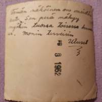 Tämän näköinen on meidän auto. Terveisin Utuset vuonna 1952.