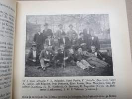 Jyväskylän lyseo 1858-1933 - historiikkeja,  muistelmia, elämäkertoja - lyseon oppilaat 1-2727 oppilasnumeroiden mukaan &amp; aakkosittain