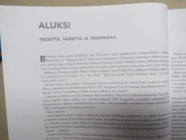 Annetaanpa välikaasua - 50 vuotta autohistoriallista osaamista - SAHK Suomen Automobiili-Historiallinen Klubi 50 vuotta