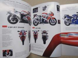 Yamaha 1999 Mallisto -myyntiesite / sales brochure