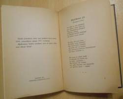 Runoja - Nimettömiä lauluja kahden kirjan yhteisidos