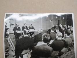 Mauno Koivisto 19.3.1970 - tilaisuus Turussa (Turun kaupunki) -valokuva / photograph
