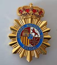 Cuerpo Nacional de Policia Espania badge  - poliisin  merkki metallia 9x7 cm  - poliisi