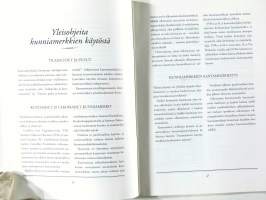 Kunniamerkkien käytöstä siviilipuvussa – Hur man använder utmärkelsetecken till civil kläder