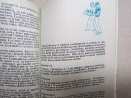 Uusi koululaisen muistikirja 1970-71