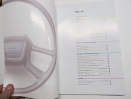 Scania - Voimaa ja sitkeyttä - kuorma-auto tuotantohyödykkeenä -myyntiesite / sales brochure