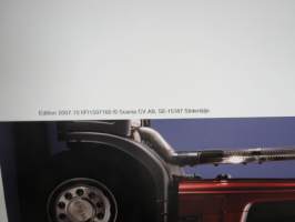 Scania - Ohjaamomallisto -myyntiesite / sales brochure