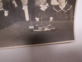 Opettajakunta ja härveli? -valokuva - / photograph